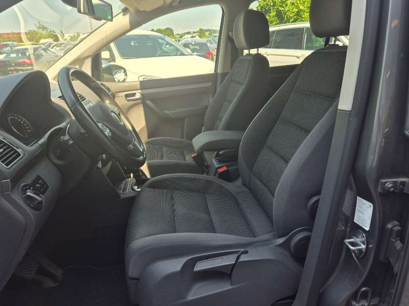 Volkswagen Touran 1,6 TDI DSG 7-Sitzer — photo 8