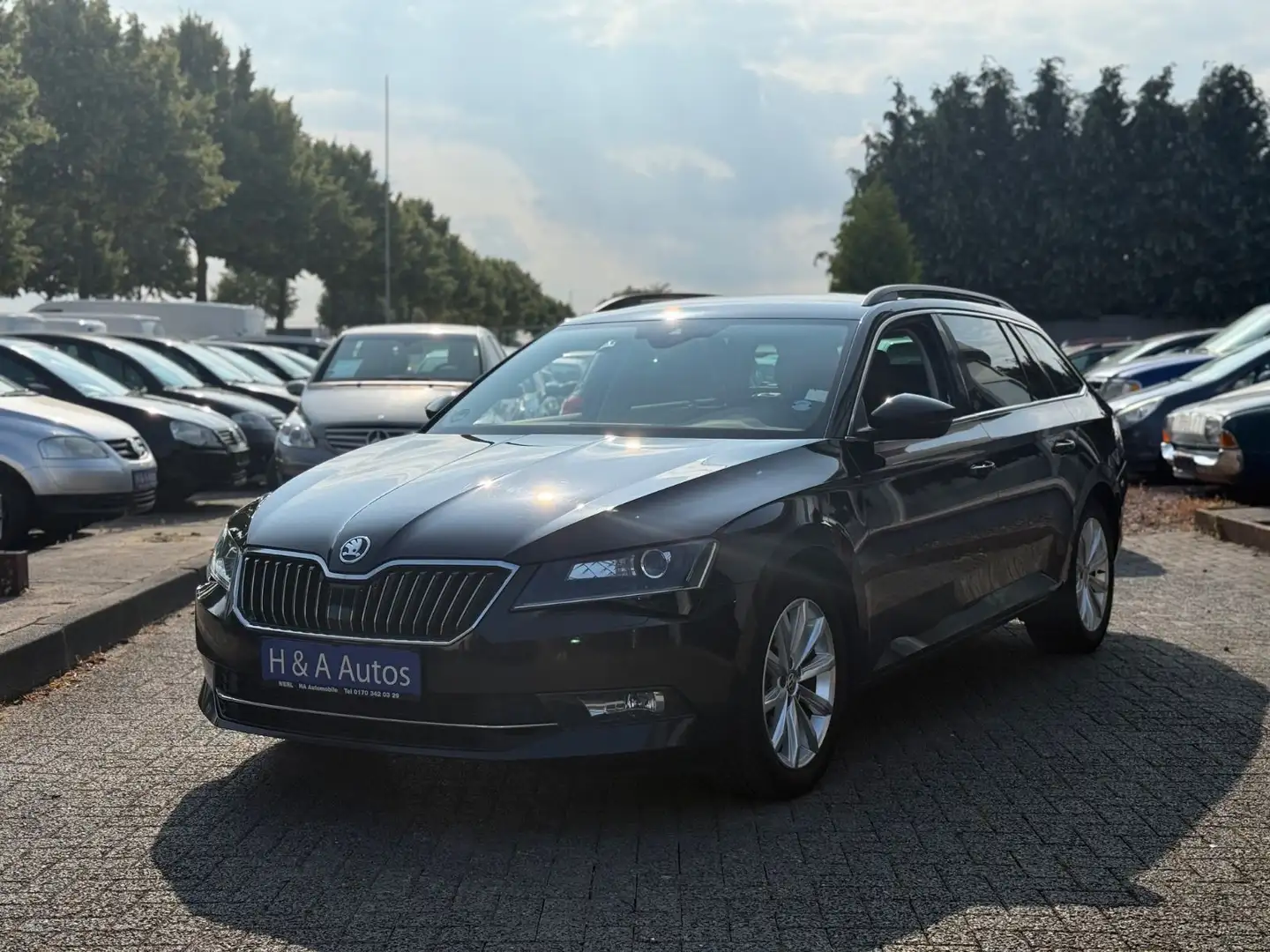 Skoda Superb Combi Ambition Schwarz - 1