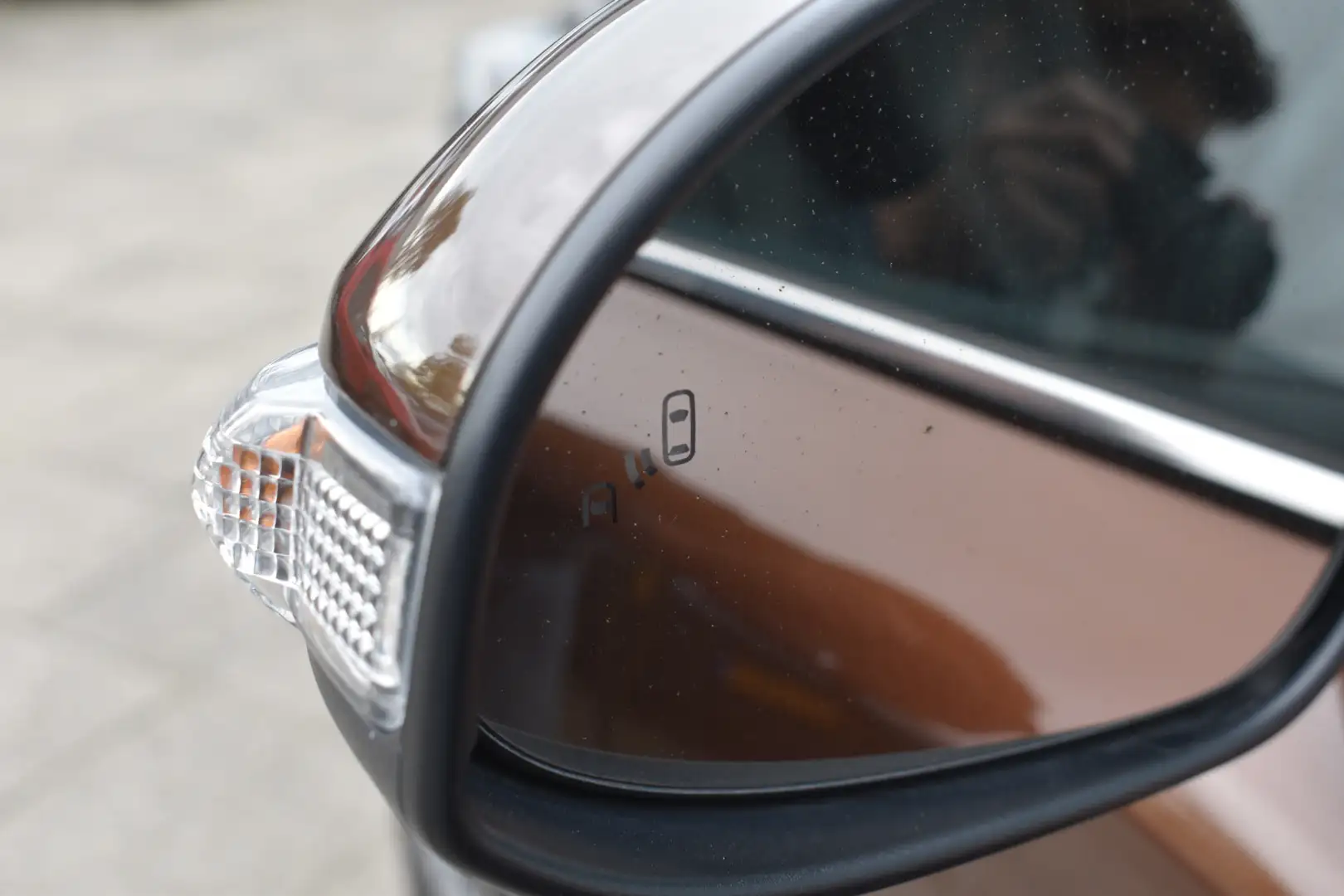 Toyota C-HR 1.8 Hybrid Executive Ultimate Automaat 122pk | Dod Bruin - 2