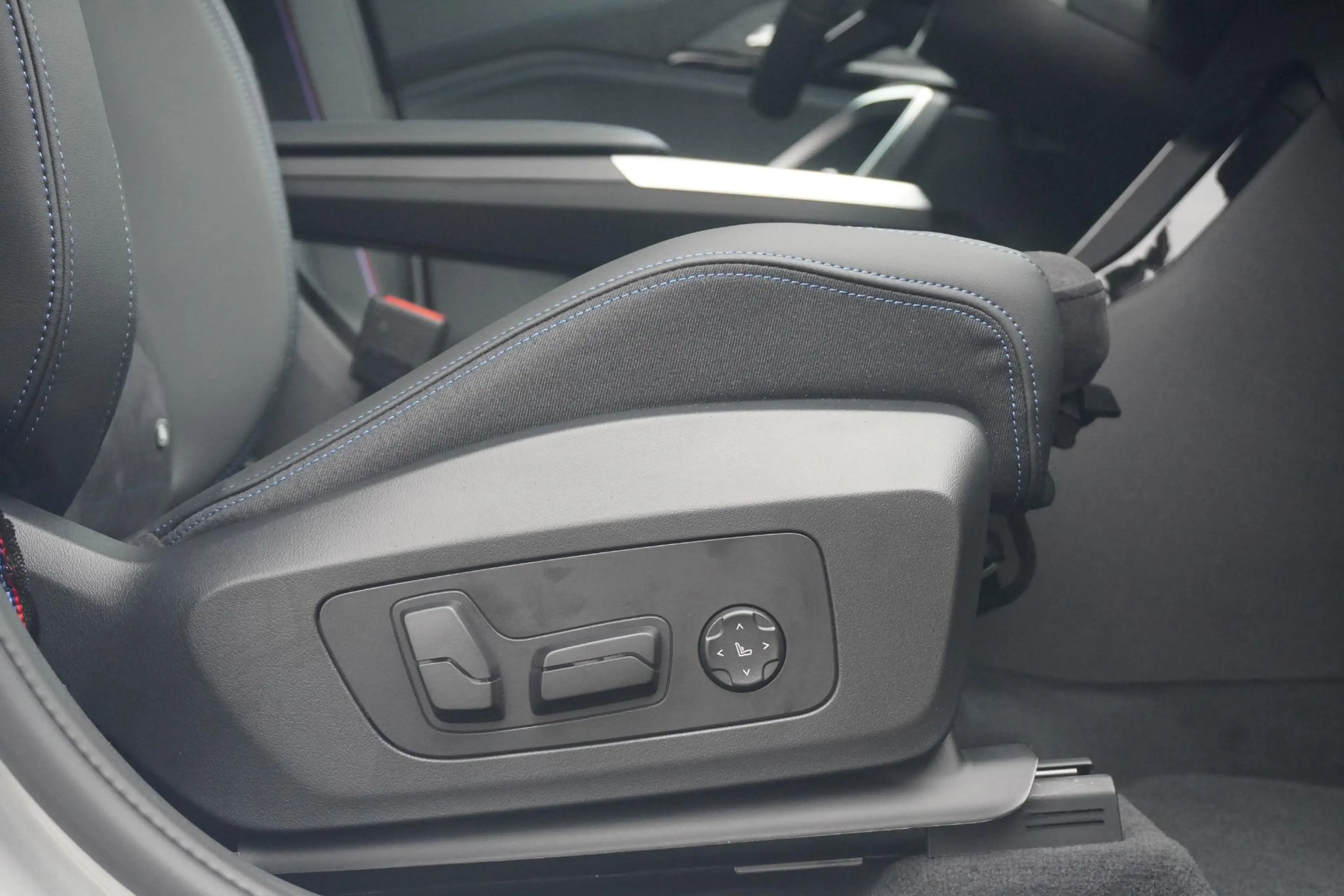 BMW X1 xDrive25e M Sport Pro | Trekhaak | Schuif-kantelda — photo 13