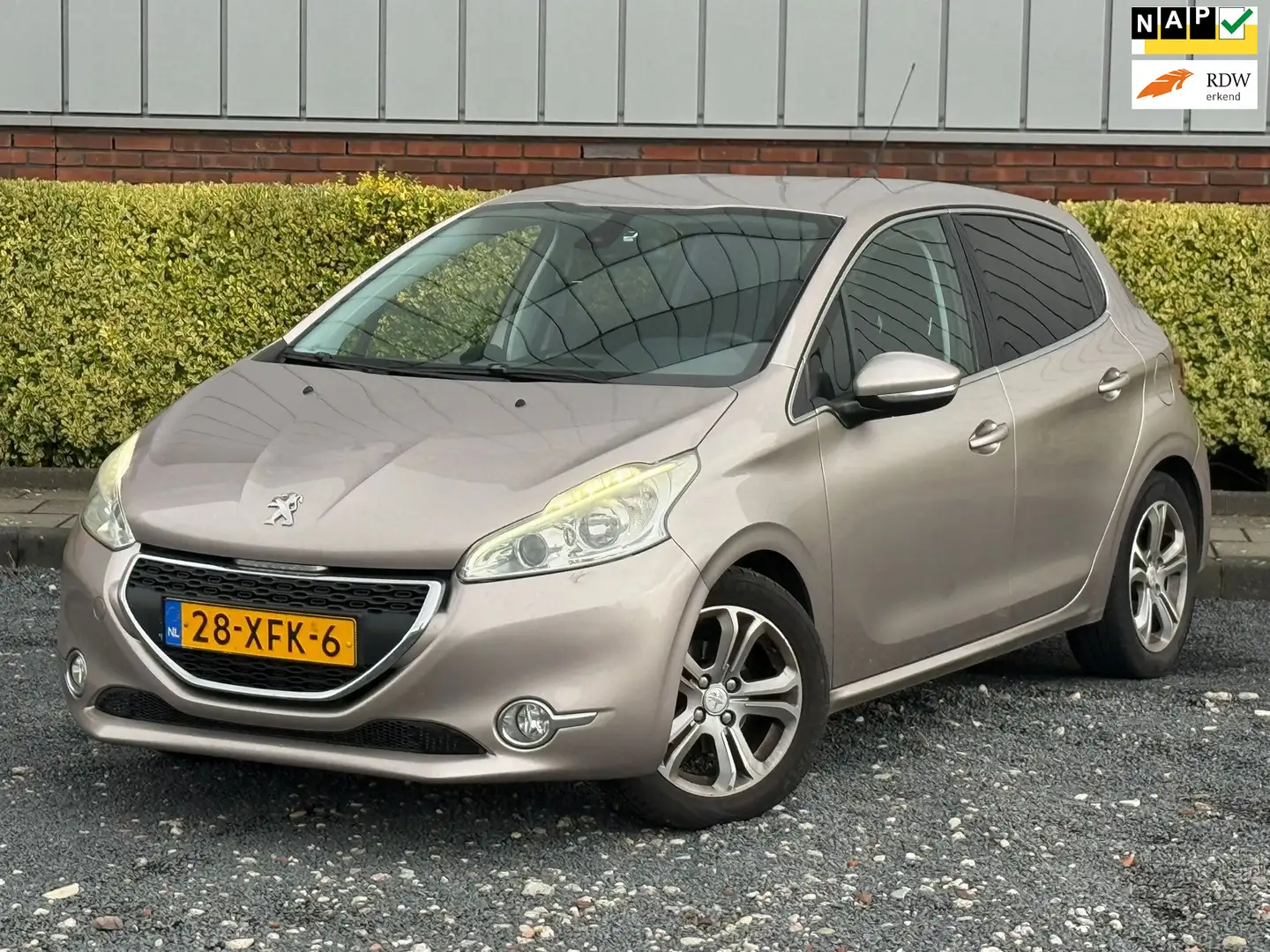 Peugeot 208 1.6 VTi Allure Grey - 1