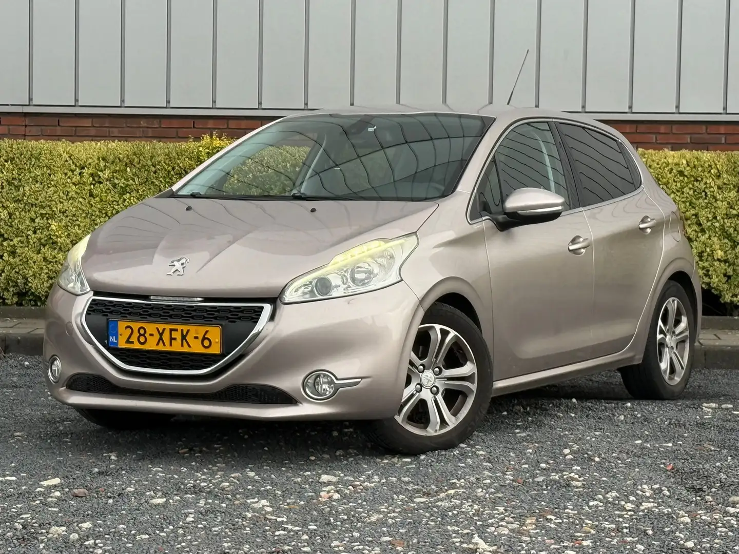 Peugeot 208 1.6 VTi Allure Grey - 2