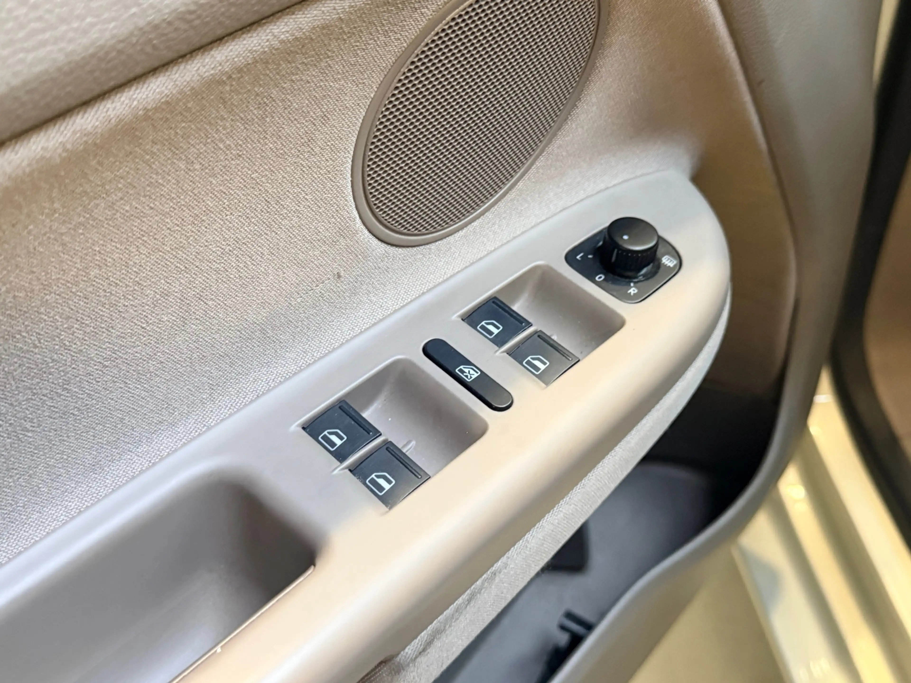 Volkswagen Golf Plus 1.4 TSI Comfortline — photo 5