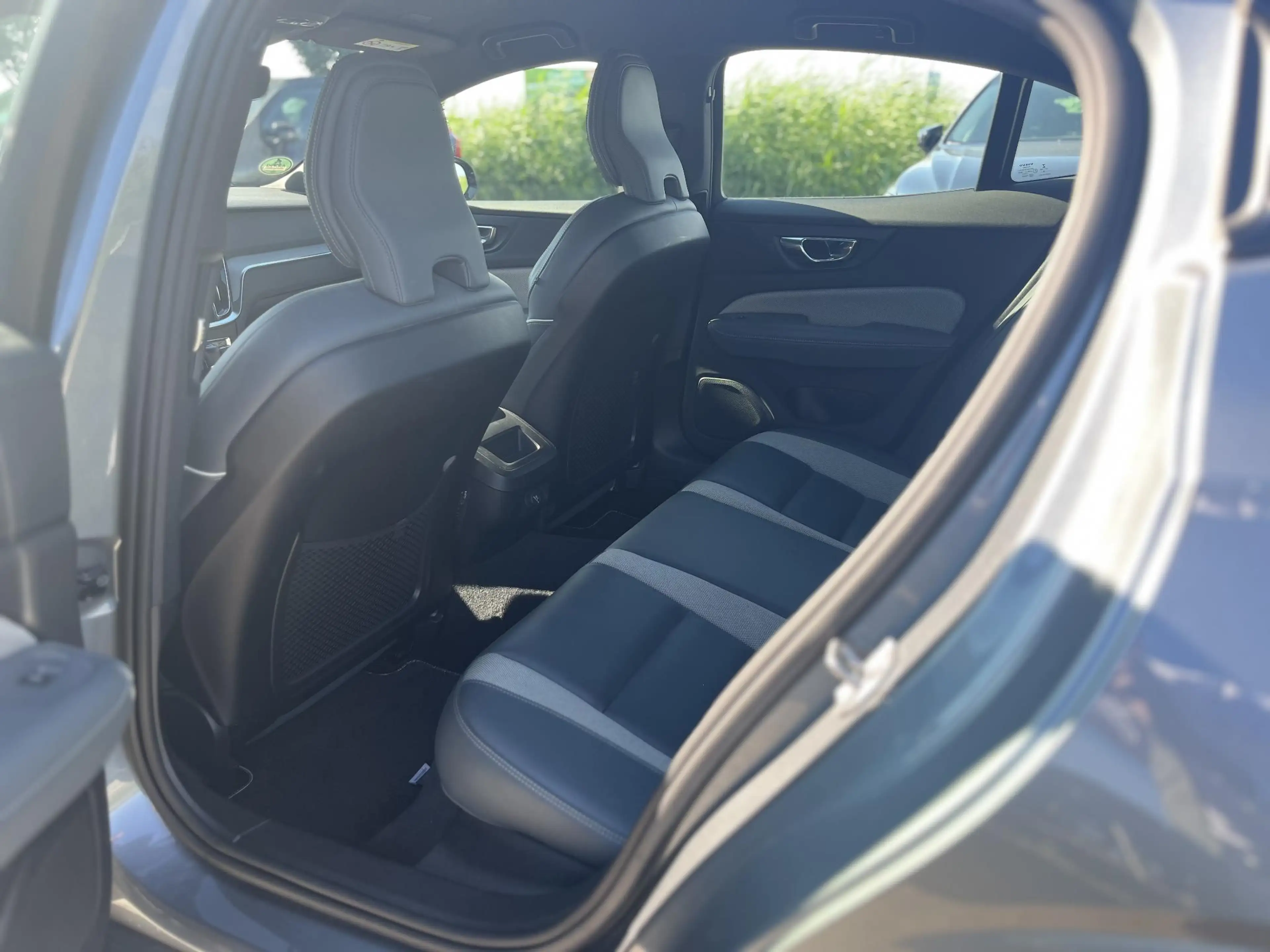Volvo S60 T4 R-Design | Trekhaak | Memoryseats | Parkeercame — photo 7