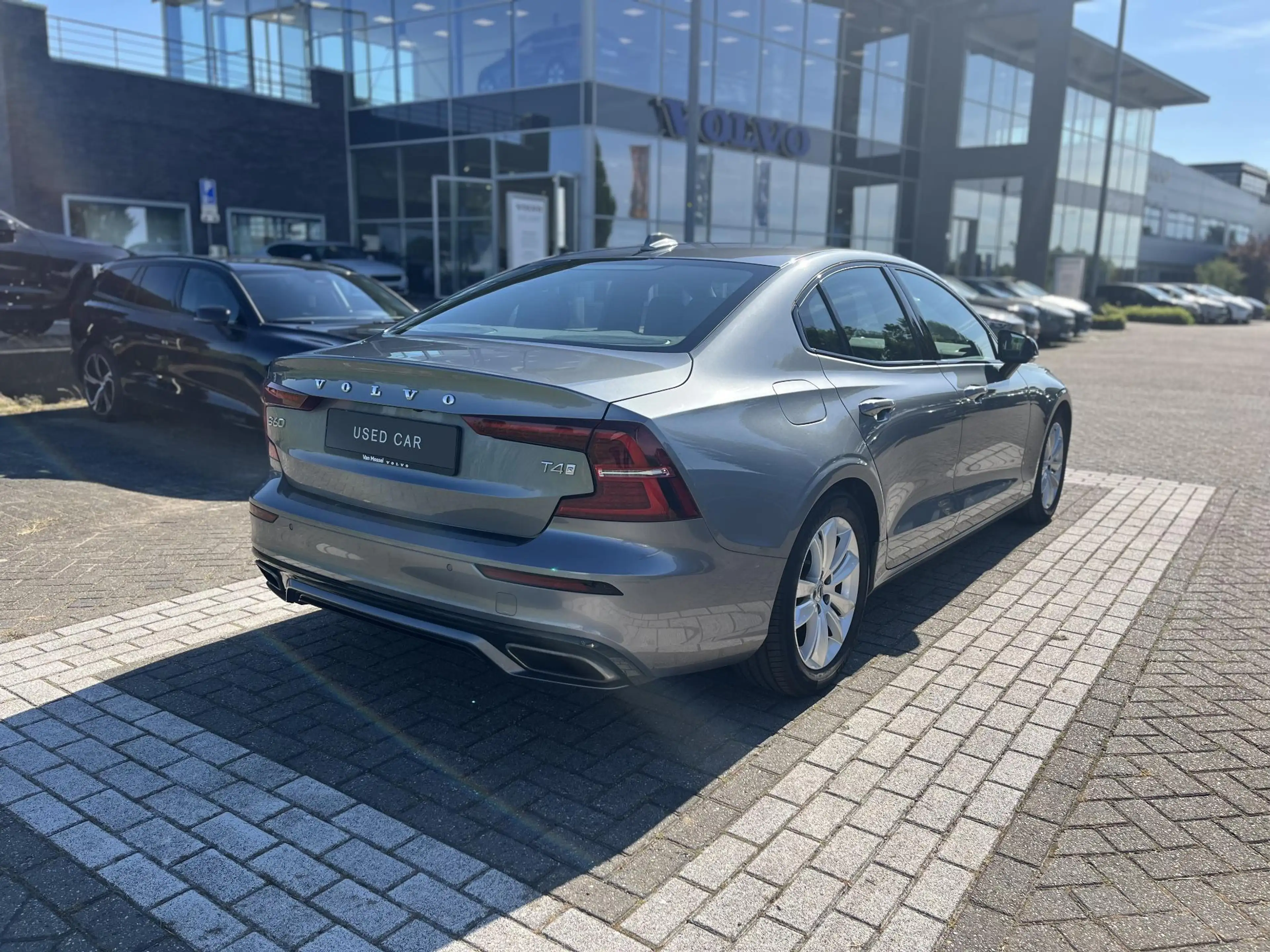 Volvo S60 T4 R-Design | Trekhaak | Memoryseats | Parkeercame — photo 15