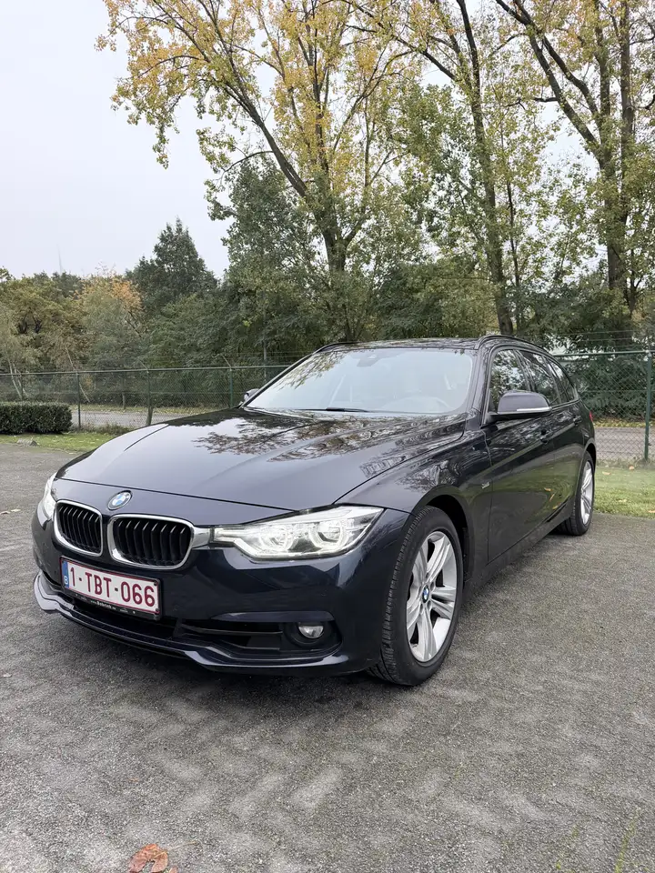 BMW 320