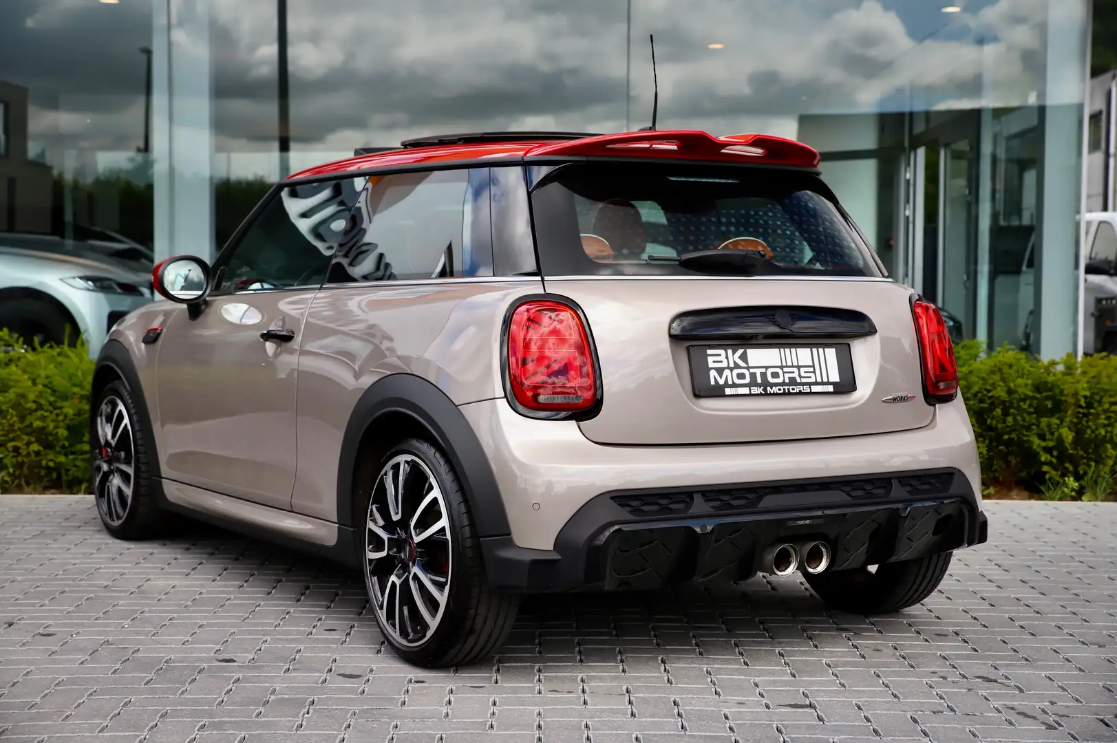 MINI John Cooper Works 2.0 DCT /FACELIFT/PANO/HEADUP/CARPLAY/LED/CAMERA Zilver - 2