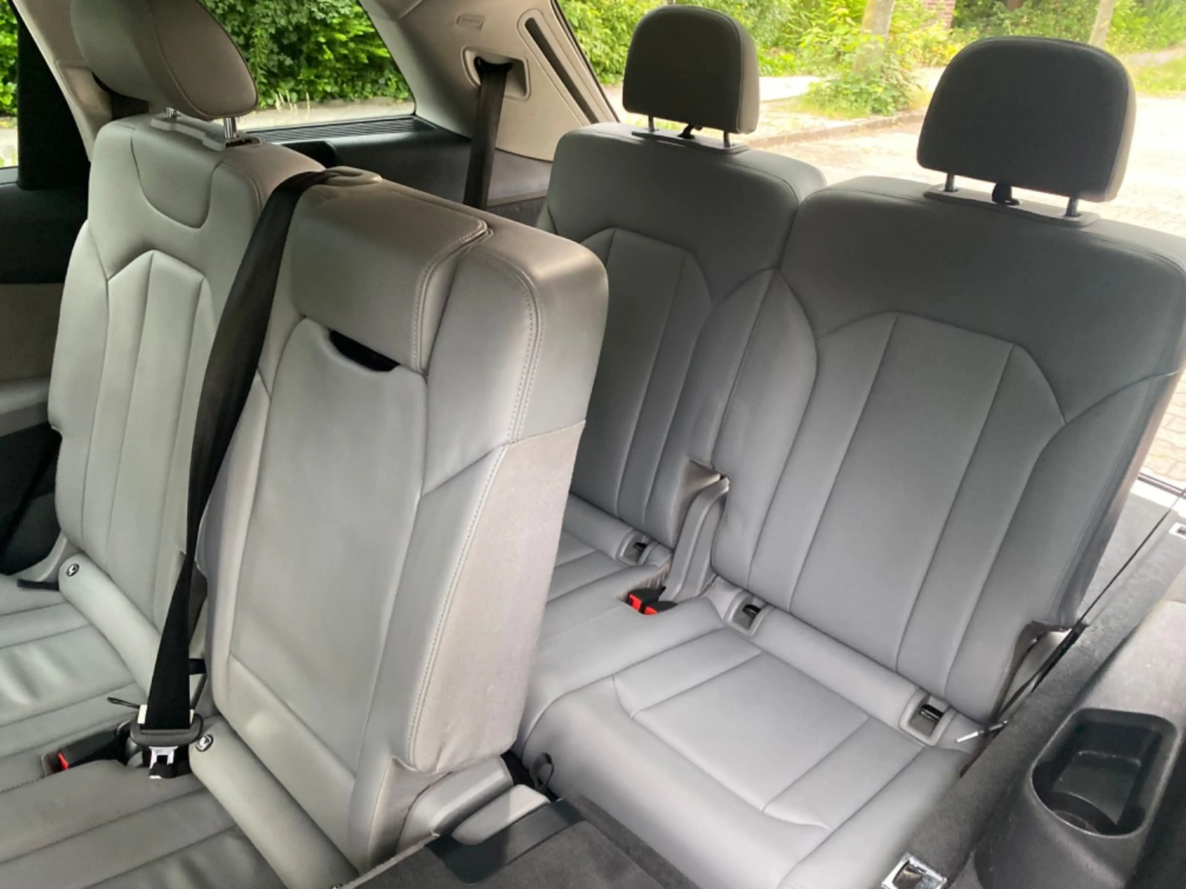 Audi Q7 3.0TDI 7Sitze VOLLAUSSTATTUNG — photo 11