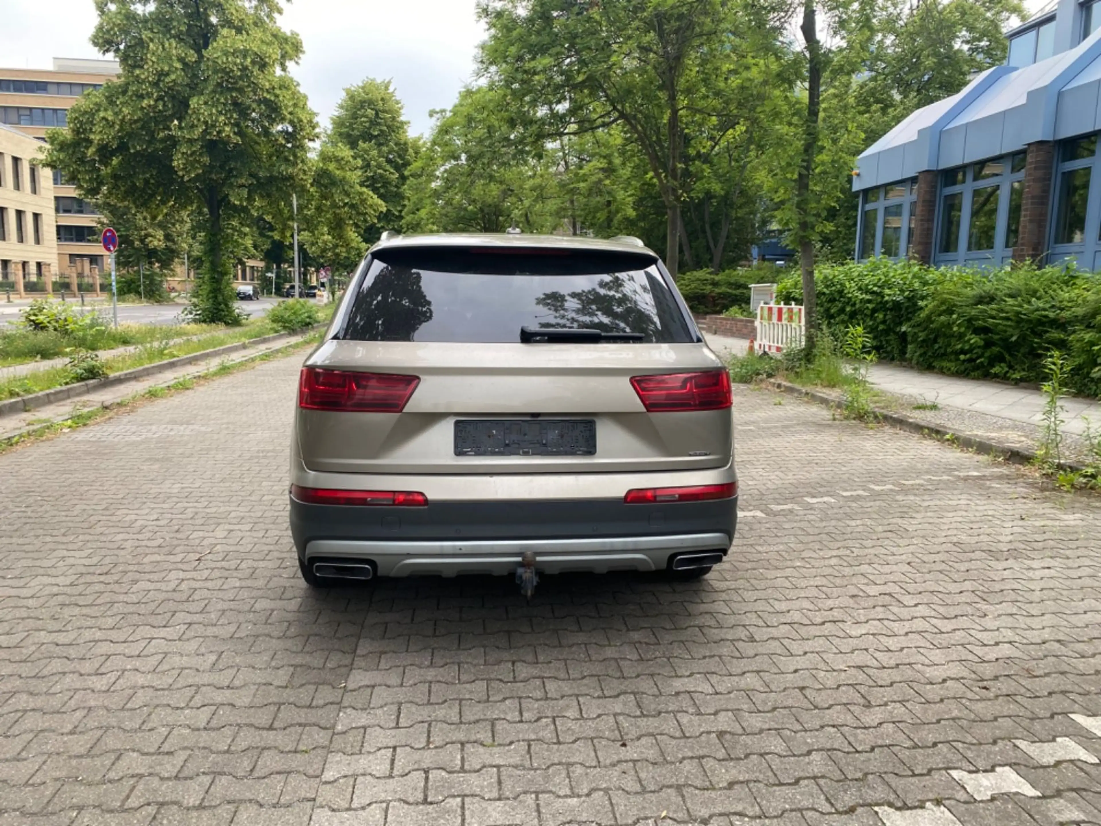 Audi Q7 3.0TDI 7Sitze VOLLAUSSTATTUNG — photo 4