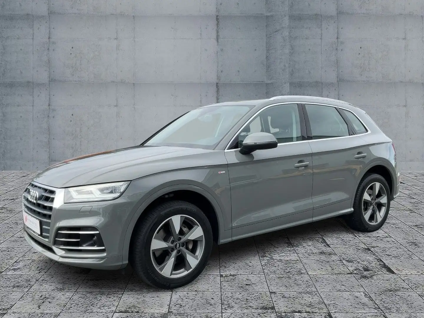 Audi Q5 45 TDI QU S-LINE LED+STDHZG+PANO+ACC+NAVI+AHK Grijs - 2