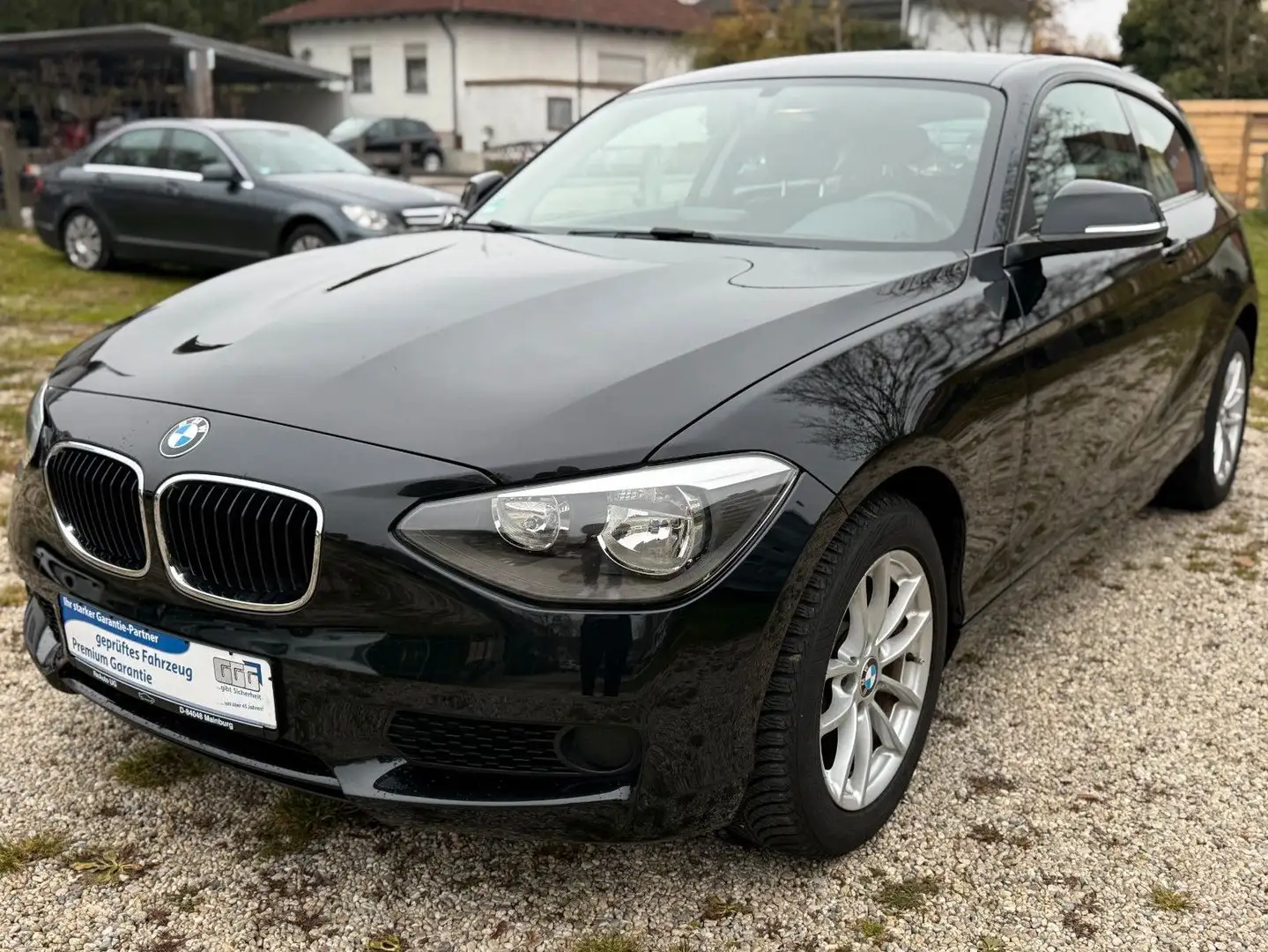 BMW 116 i AUTOMATIK SZH PDC SCHECKHEFT Noir - 1