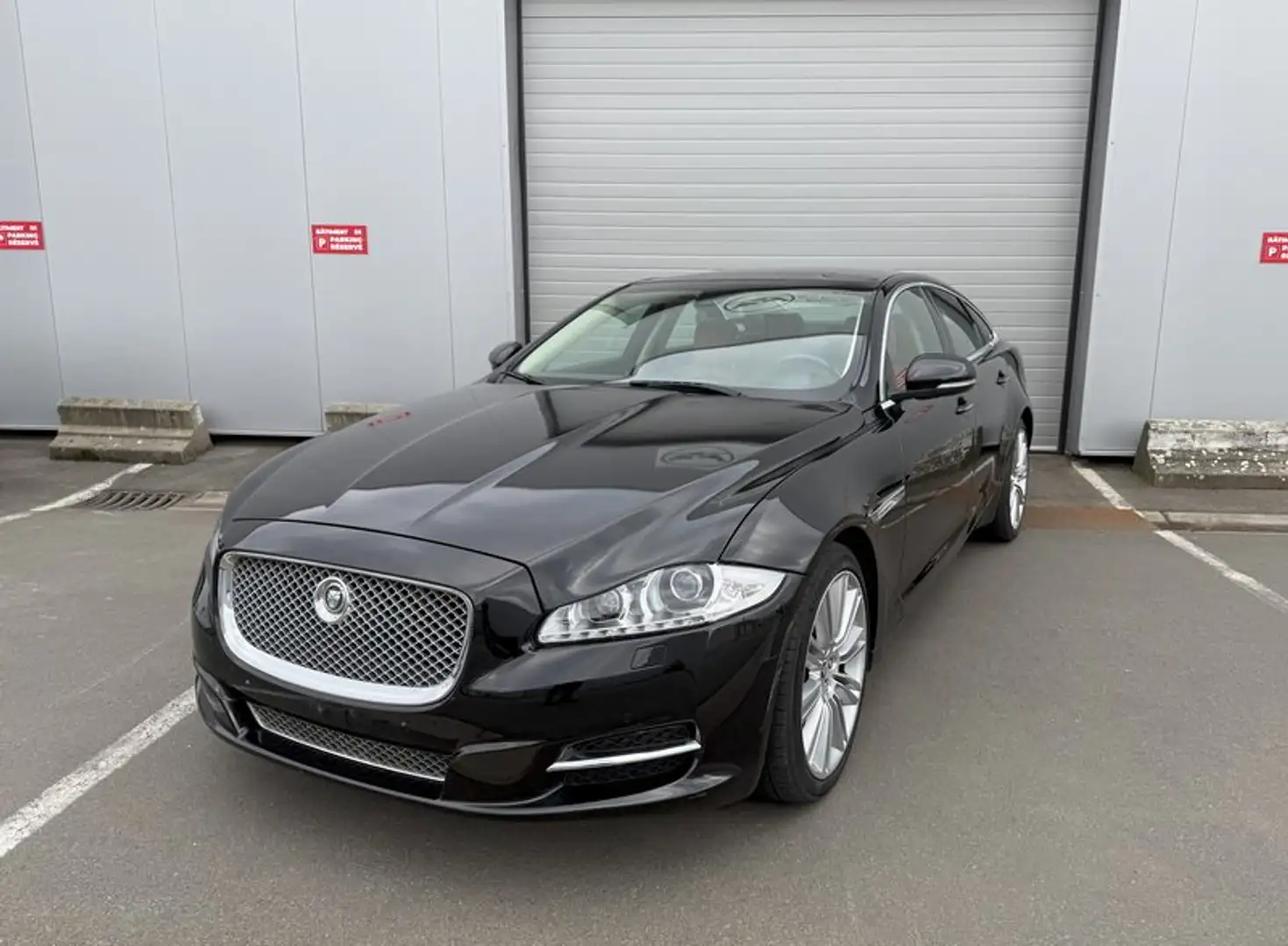 Jaguar XJ 3.0D V6 MARCHAND/EXPORT Noir - 1