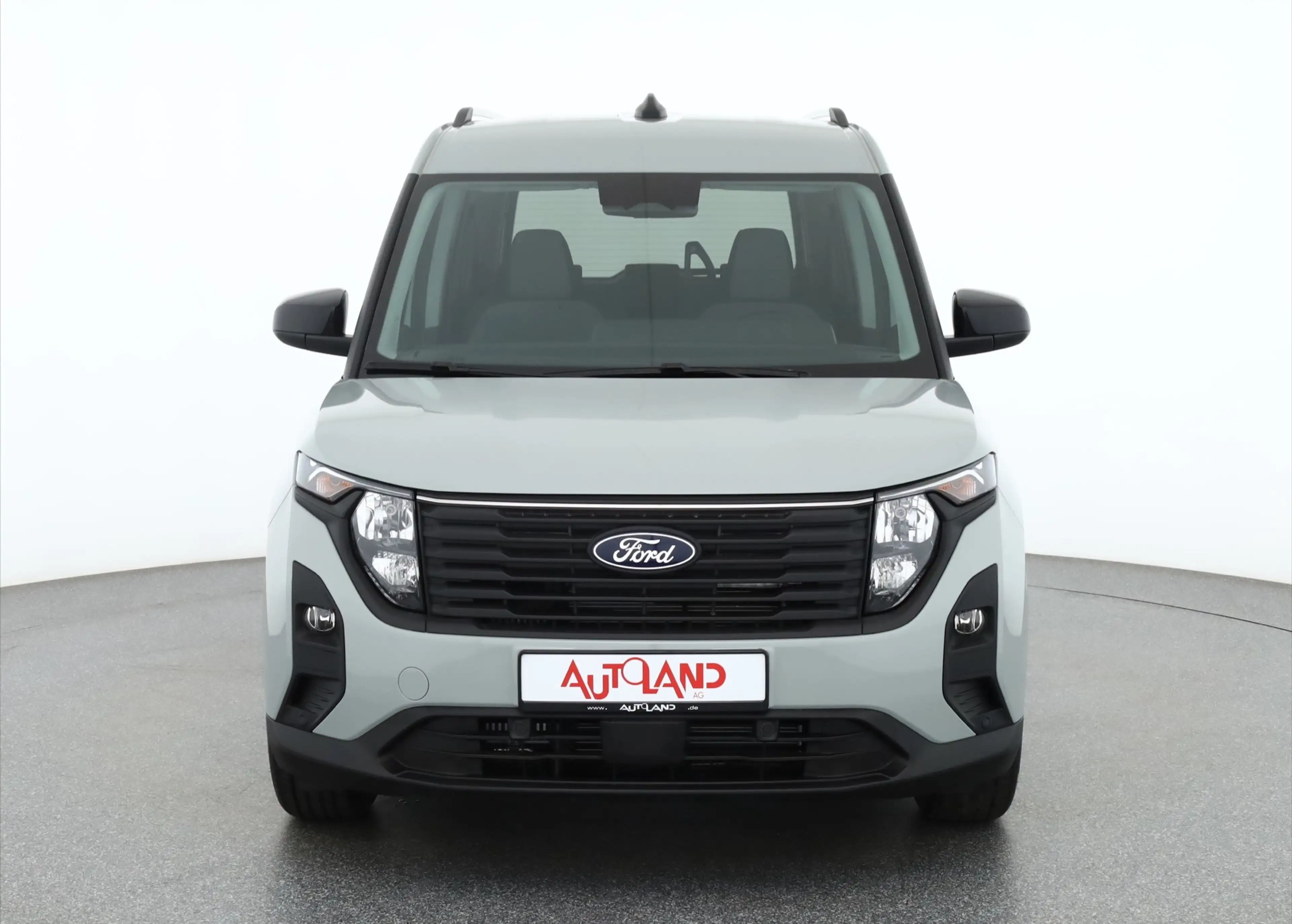 Ford Tourneo Courier Titanium 1.0 EB Aut. Kamera AHK — photo 8