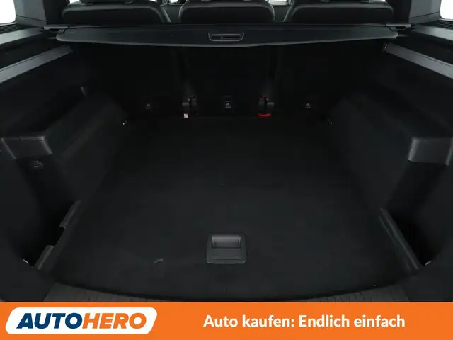 Volkswagen Touran view 17