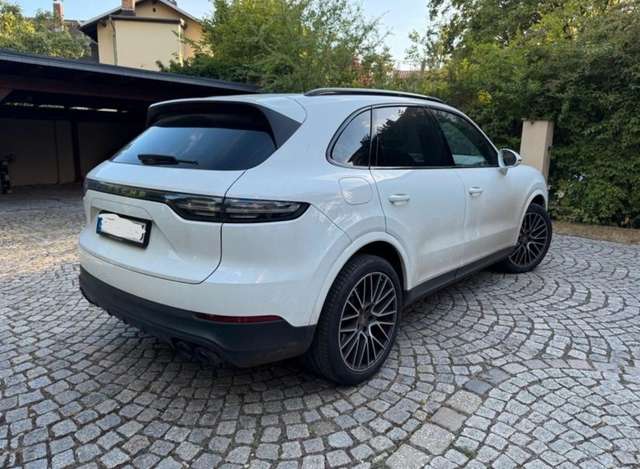 Porsche Cayenne Basis