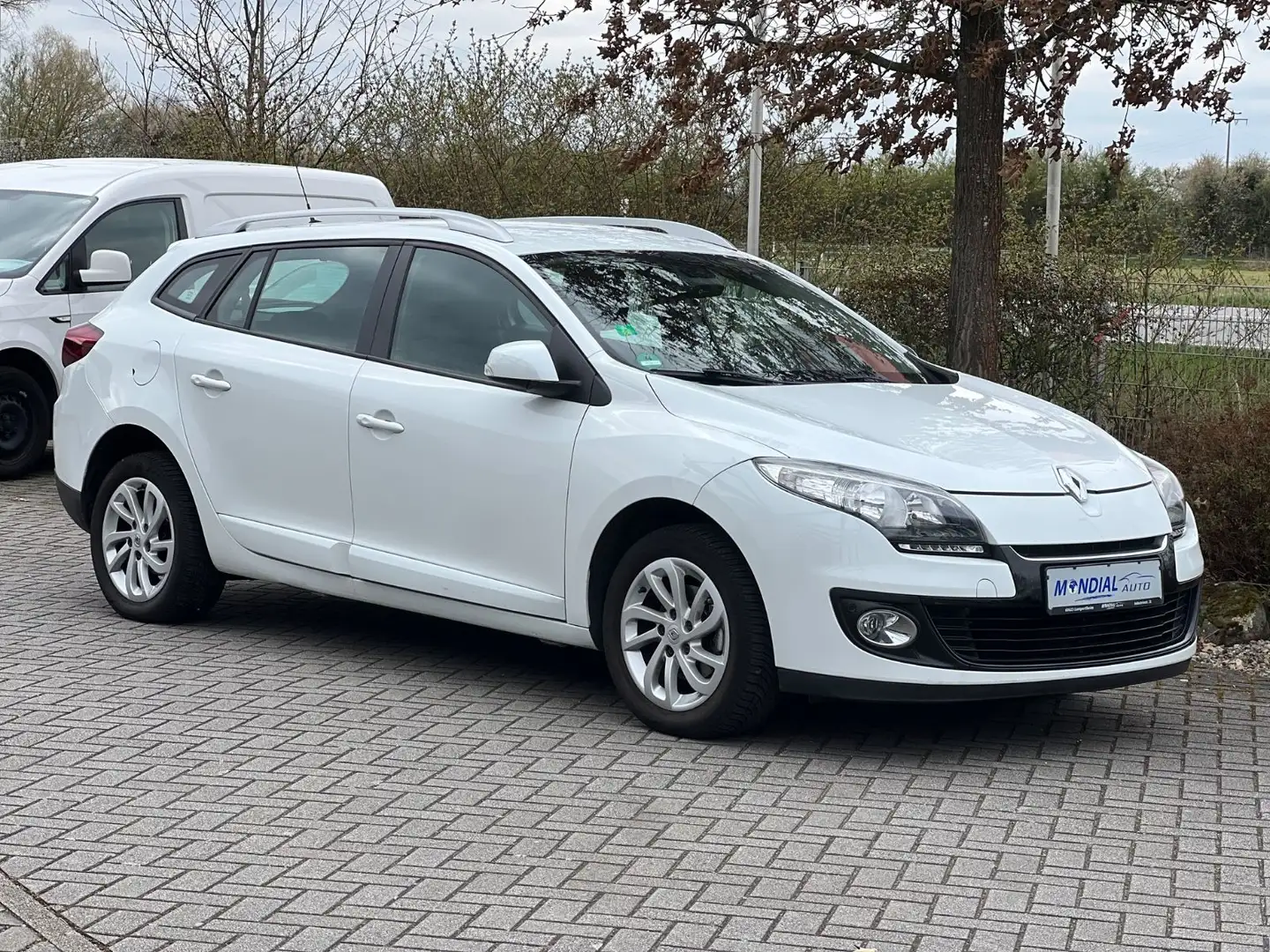 Renault Megane III 1.2 Grandtour Paris / Navi / PDC Weiß - 1