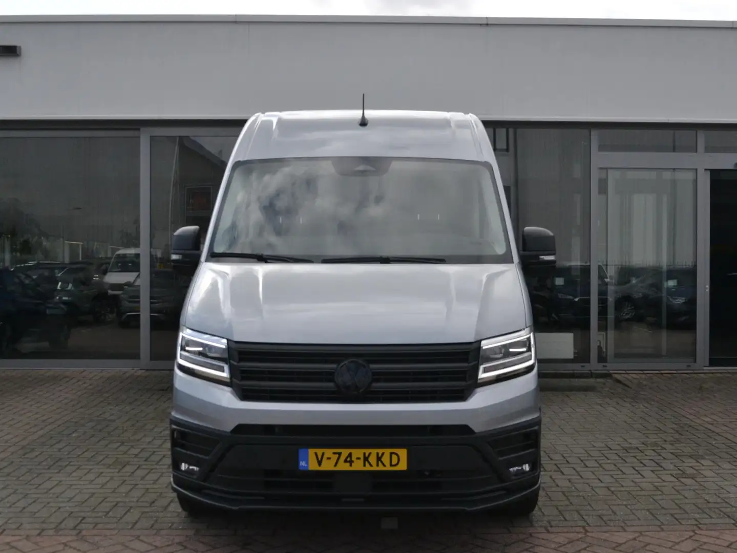 Volkswagen Crafter 35 2.0TDi 140pk Automaat Exclusive L3H3 Zilver - 2