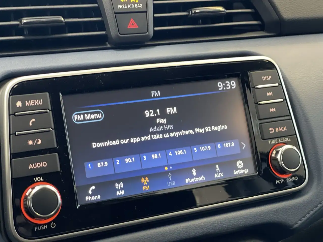 Nissan Versa снимка Nissan Versa
