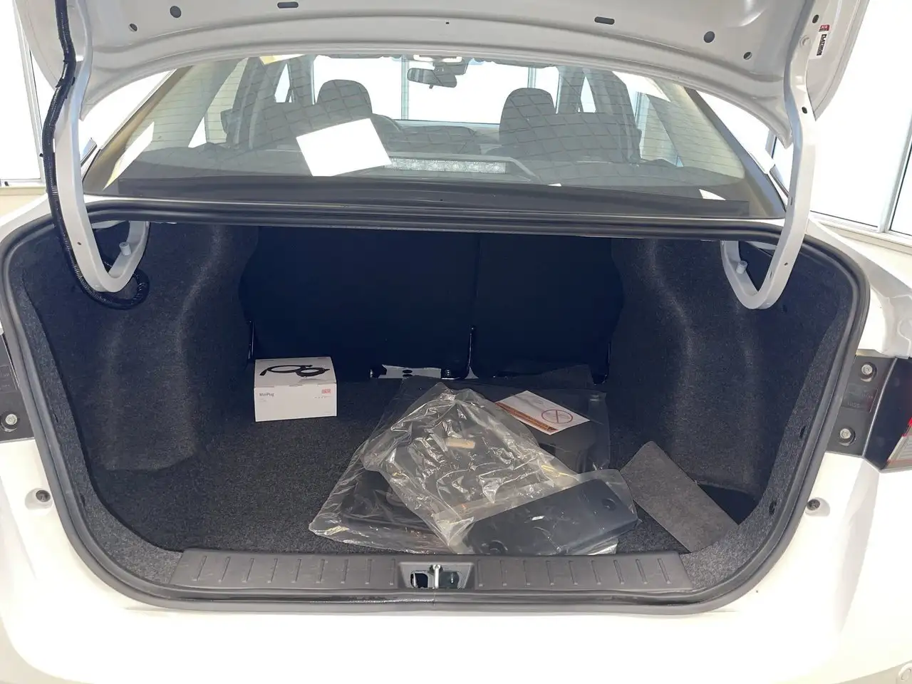 Nissan Versa снимка Nissan Versa