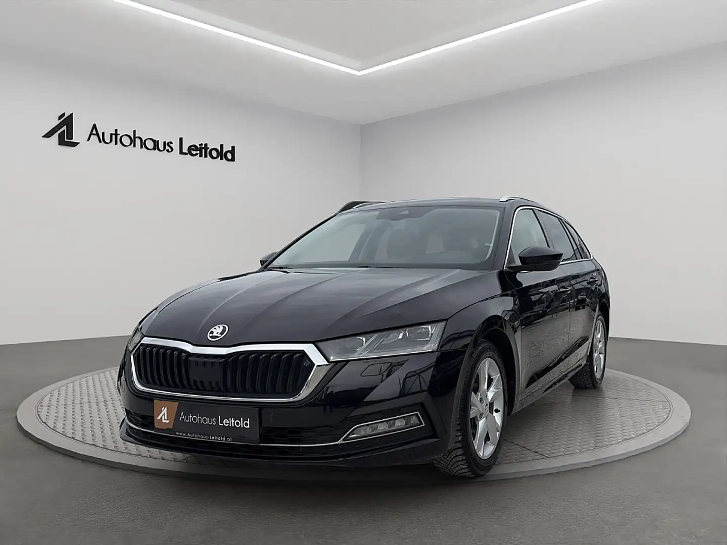 Skoda Octavia Combi 2,0 TDI Style DSG AHK STANDHZ LEDER MATRI... Schwarz - 1