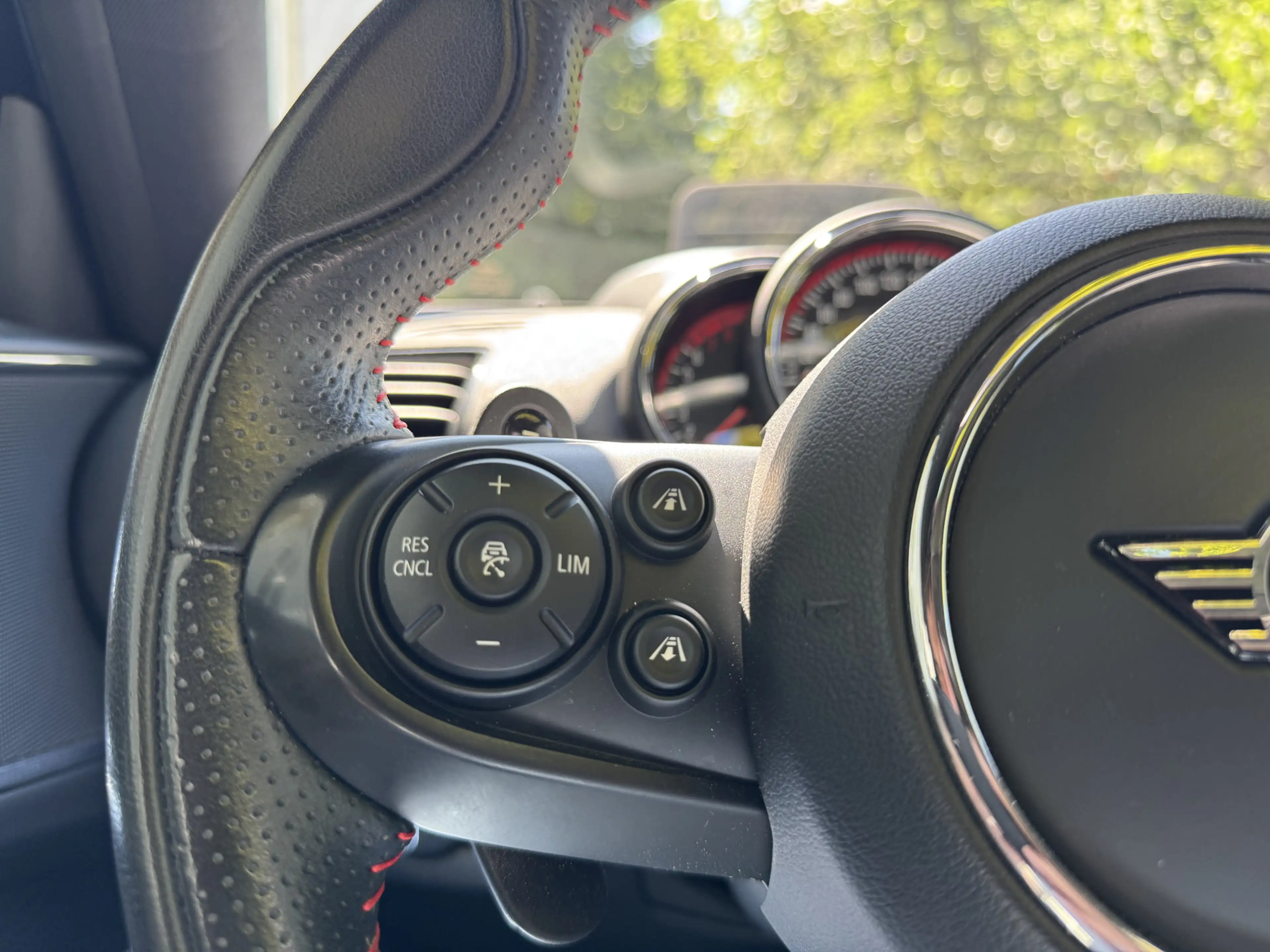 MINI John Cooper Works Clubman 2.0 JCW ALL4 Chili — photo 16