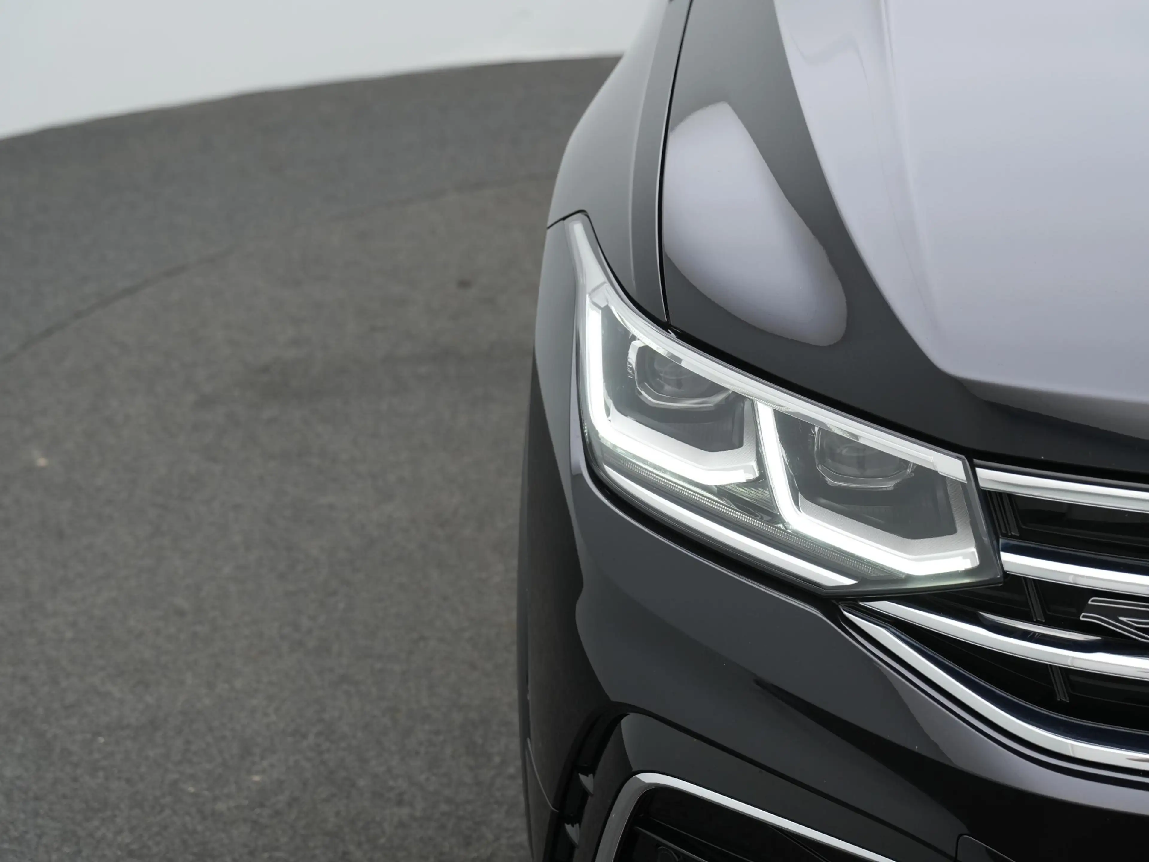 Volkswagen Tiguan 1.4 TSI eHybrid 245 pk R-Line Business | IQ Light — photo 12