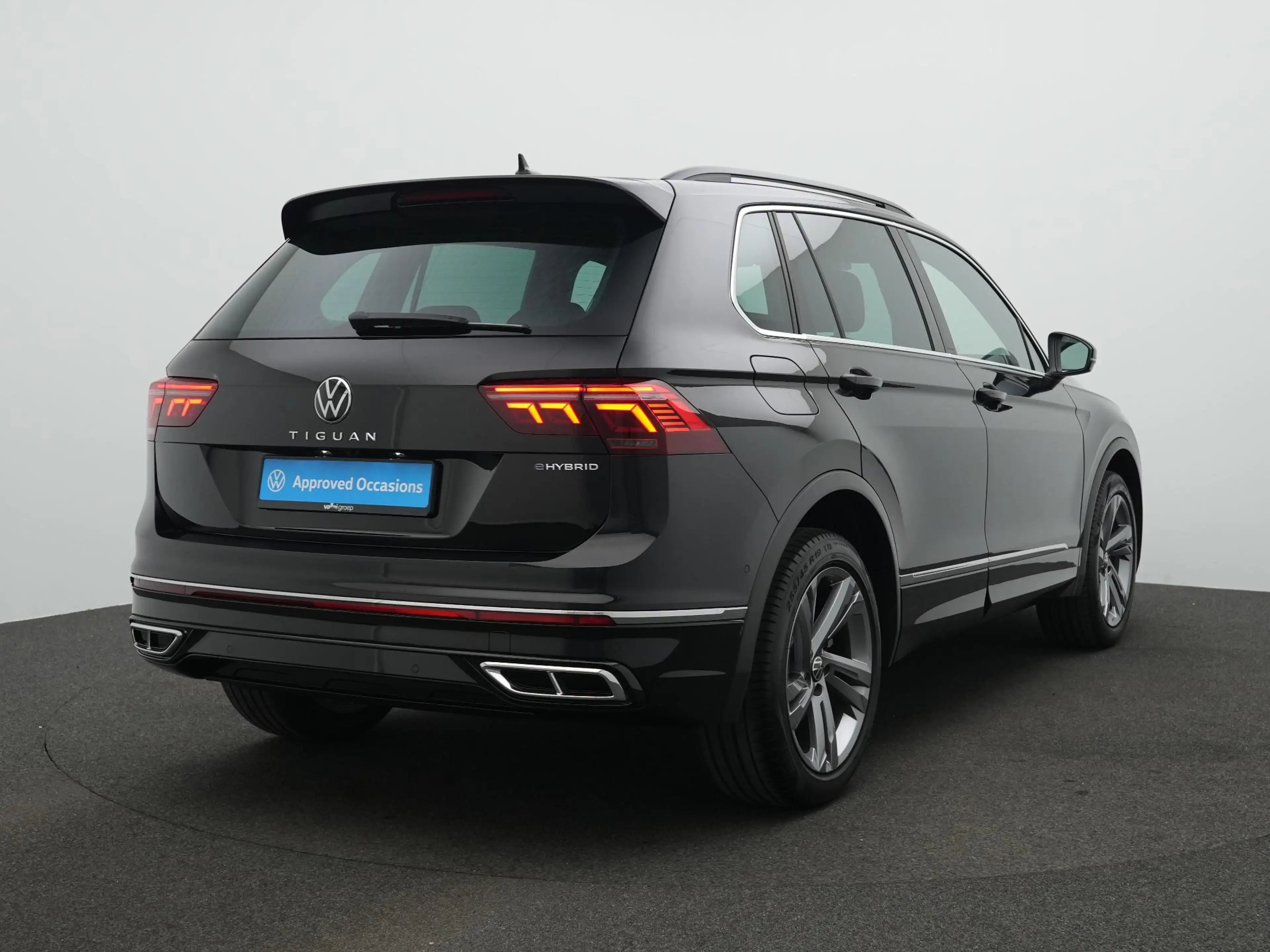 Volkswagen Tiguan 1.4 TSI eHybrid 245 pk R-Line Business | IQ Light — photo 5