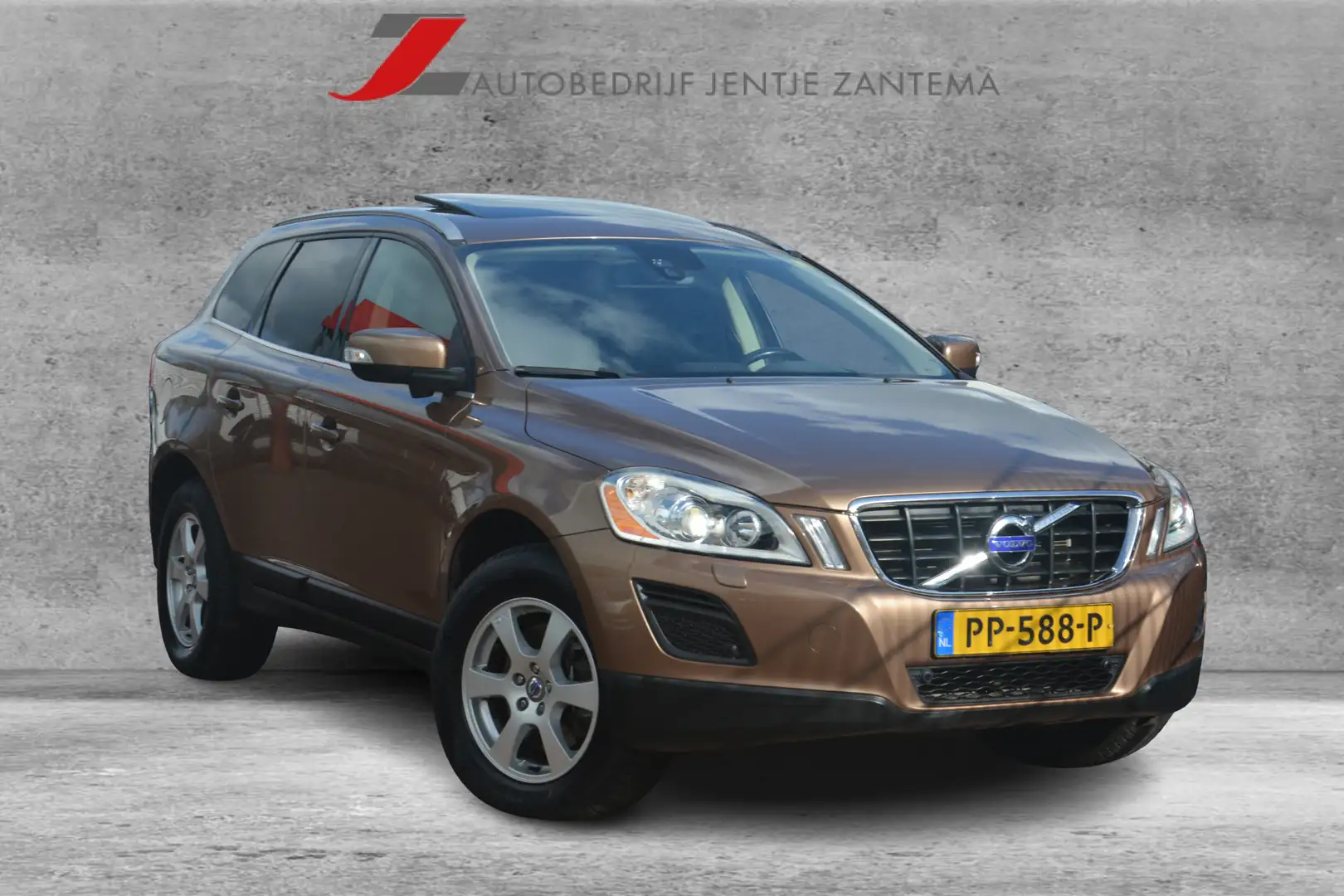 Volvo XC60 2.0T Summum | Parkeer Sensoren | Elek Stoelen | Le Braun - 1