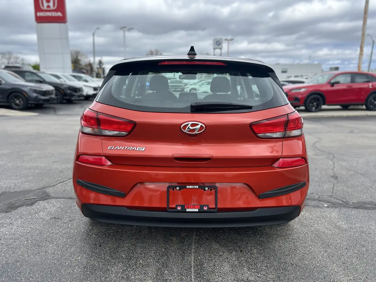 Hyundai ELANTRA снимка Hyundai ELANTRA