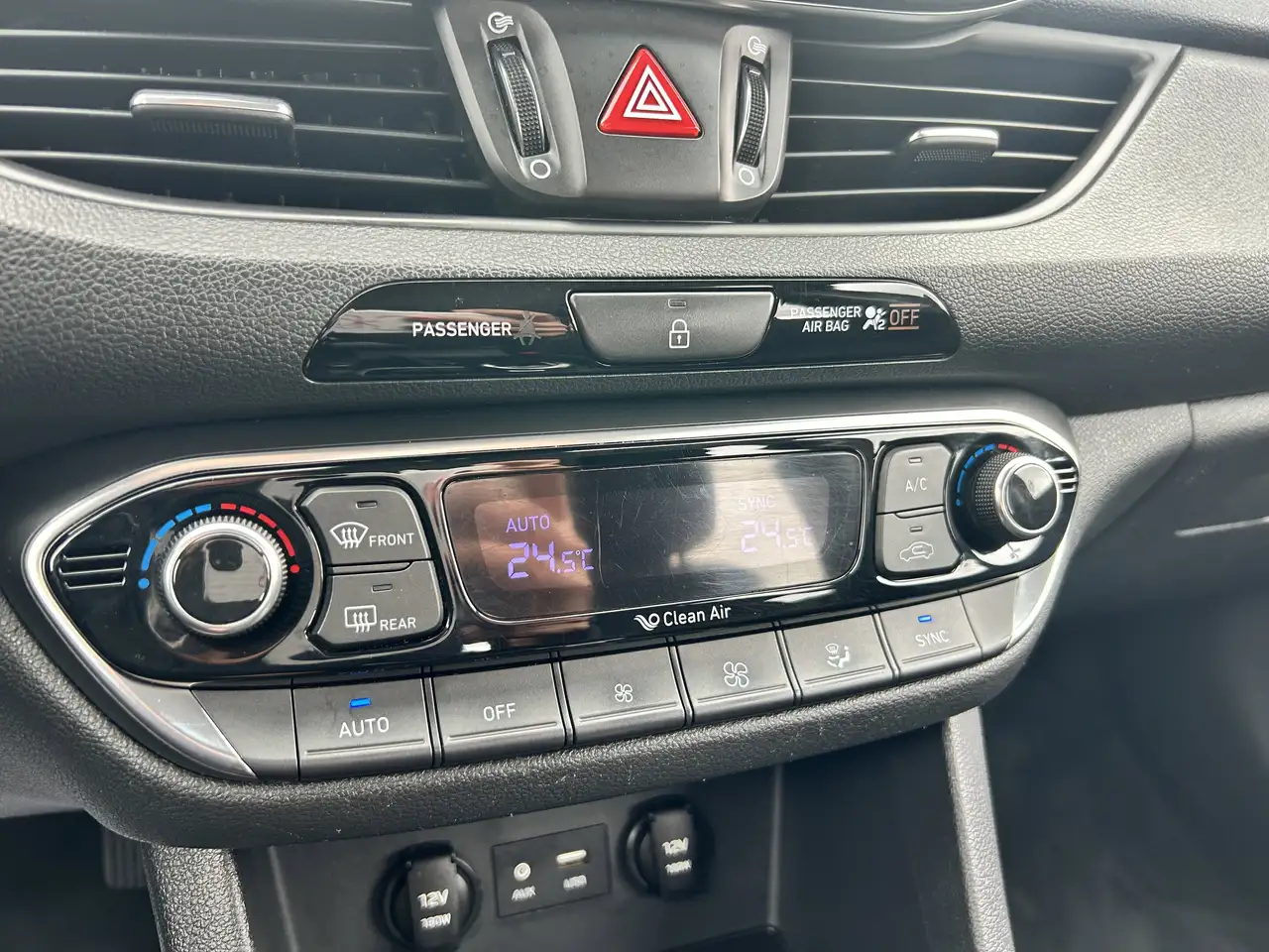 Hyundai ELANTRA снимка Hyundai ELANTRA