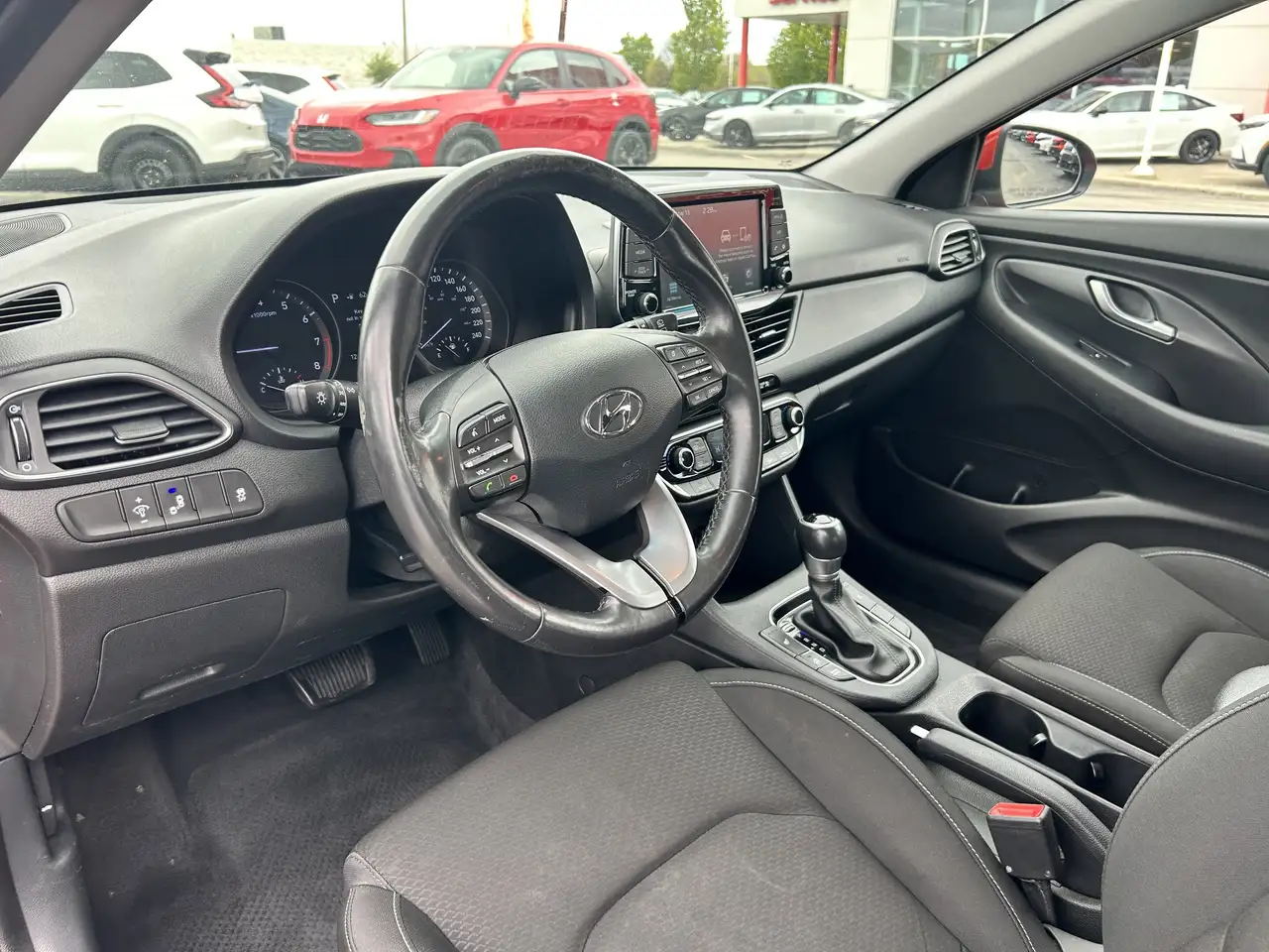 Hyundai ELANTRA снимка Hyundai ELANTRA