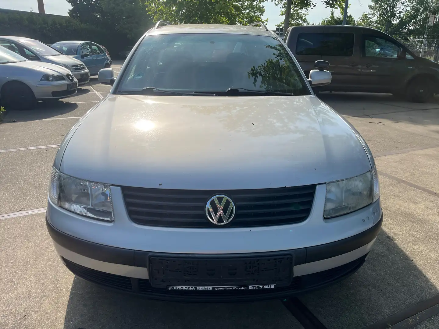 Volkswagen Passat Variant Kombi 1.6 Klima *kein Tüv* Srebrny - 2