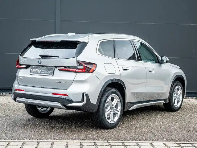 BMW X1 view 2