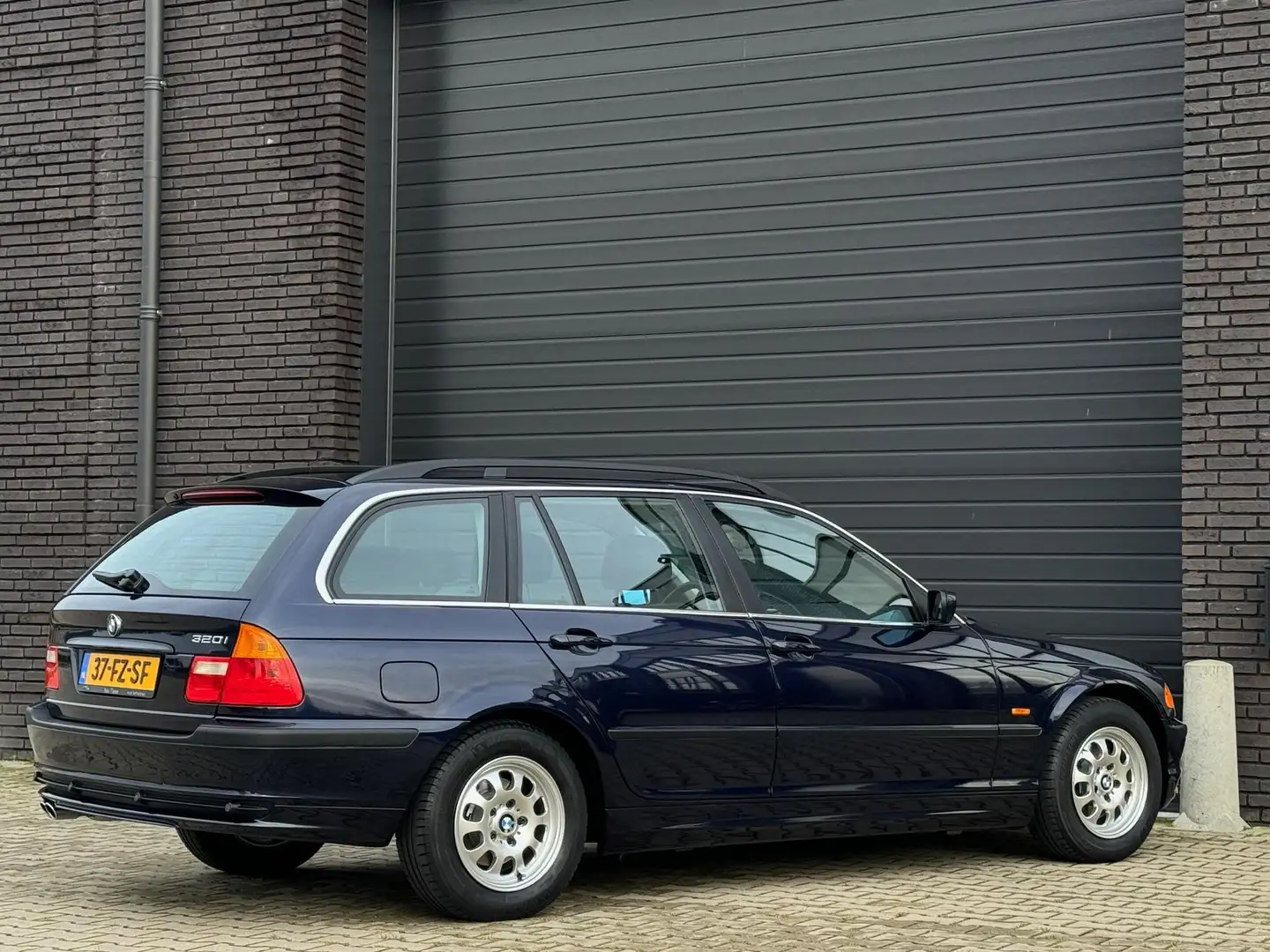 BMW 320 3-serie E46 320i Touring Executive | volledig gedo Blauw - 2