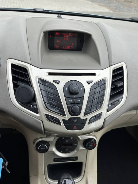 Ford Fiesta 1.4 Automaat Ghia airco PDC — photo 11