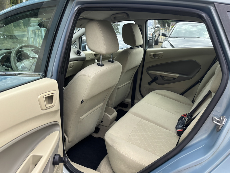 Ford Fiesta 1.4 Automaat Ghia airco PDC — photo 8