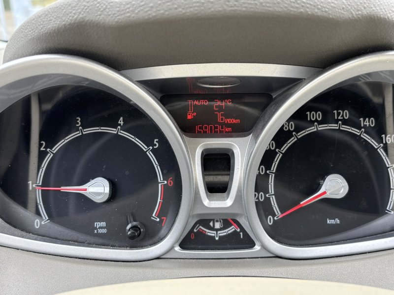 Ford Fiesta 1.4 Automaat Ghia airco PDC — photo 14