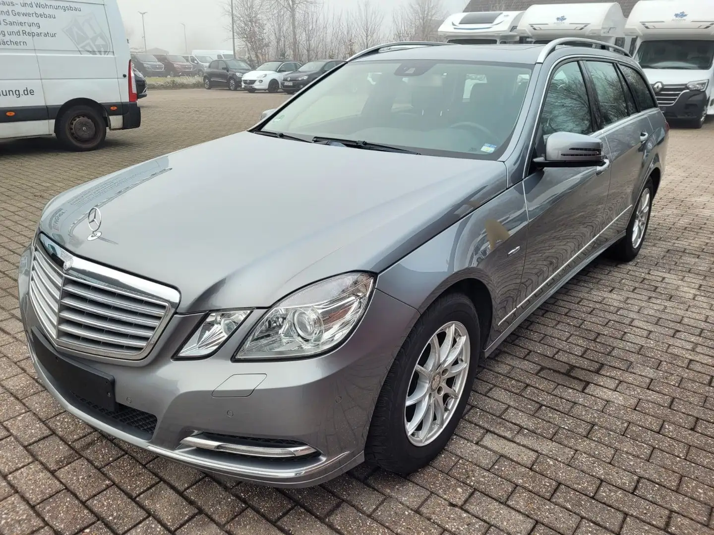 Mercedes-Benz E 350 CDI T Elegance Leder|Bi-Xenon|Navi|AHK|PDC Срібний - 1
