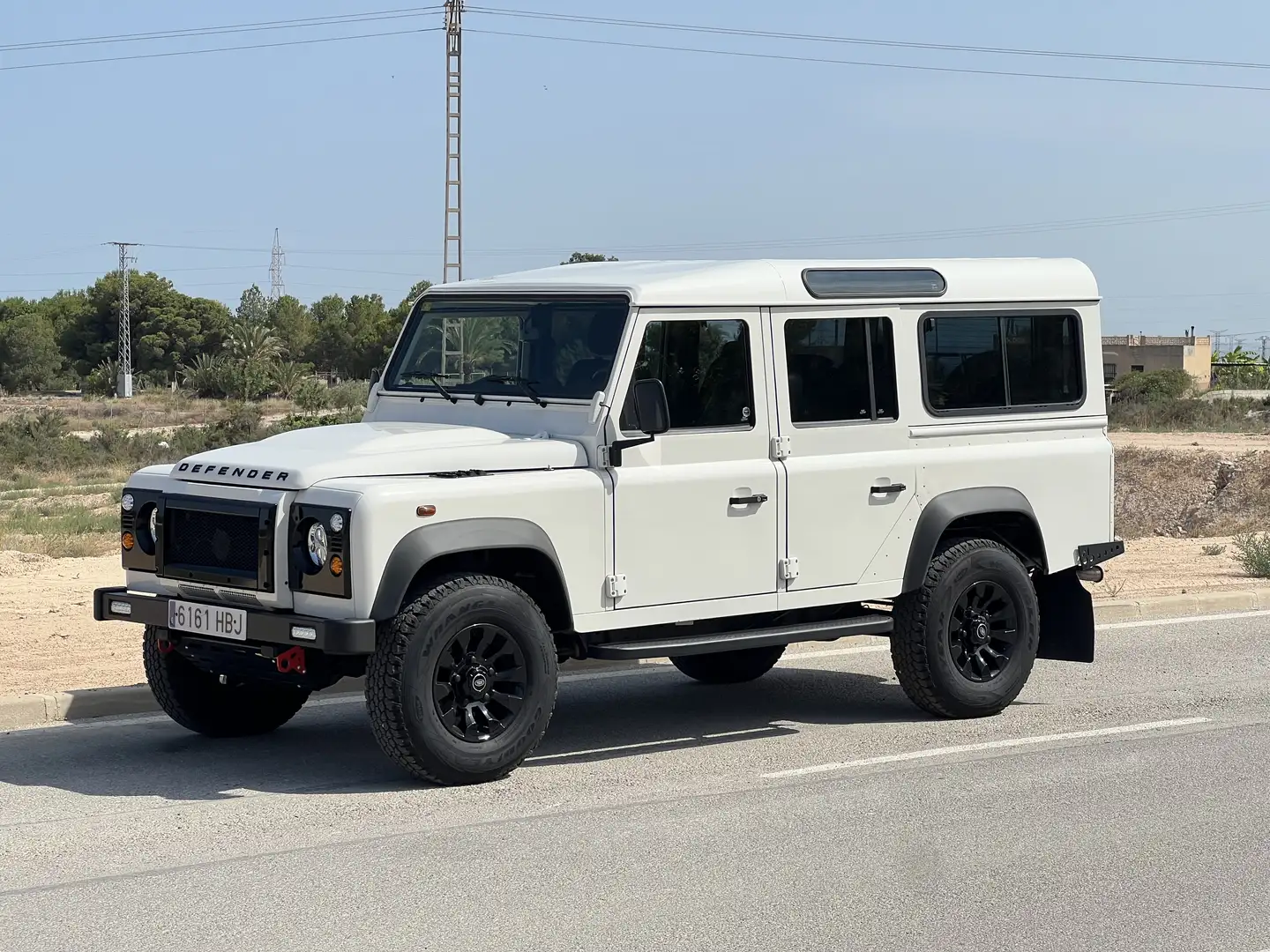 Land Rover Defender 110 SW E Blanco - 2