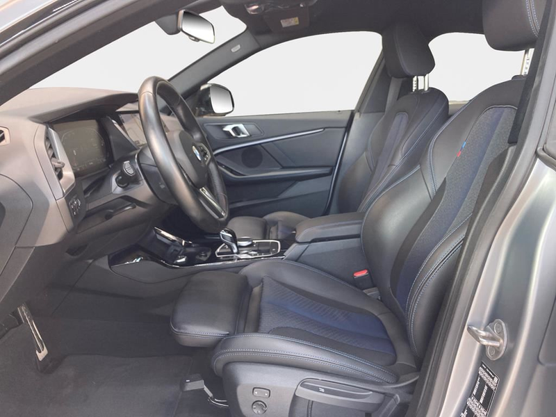 BMW 218 M Sport — photo 10
