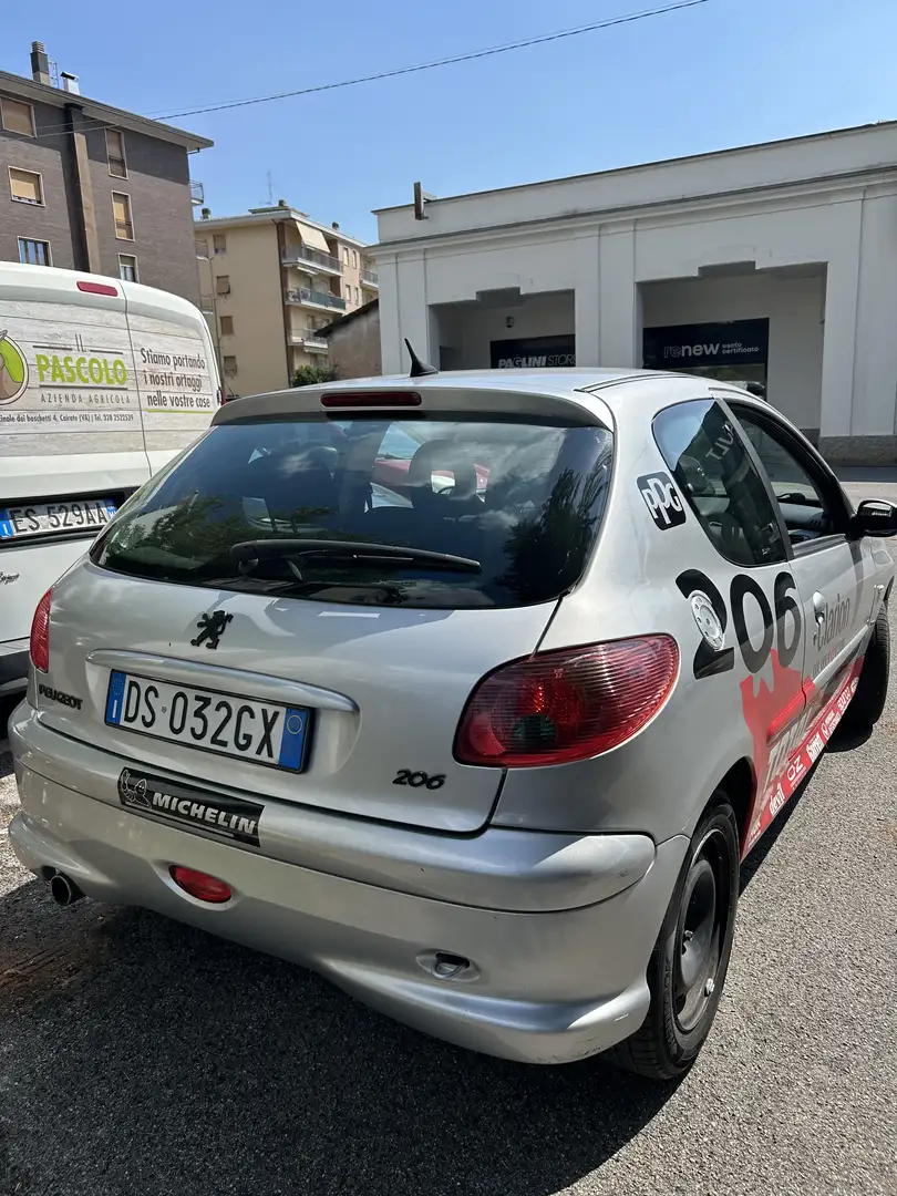 Peugeot 206 3p 1.4i - 2