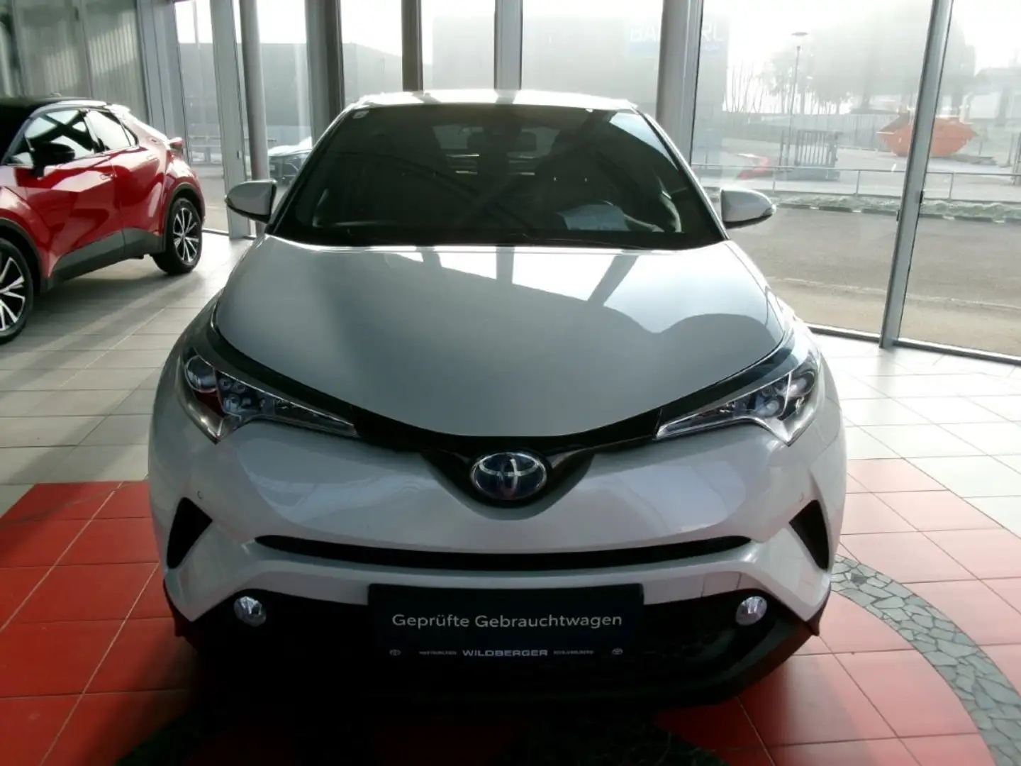Toyota C-HR C-HR 1,8 Hybrid C-HIC !!! NEUWERTIG !!! ERSTBESITZ Weiß - 2
