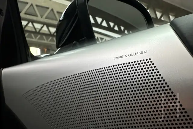 Aston Martin DBS Carbon Black Edition Ansicht 20