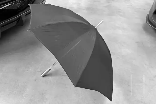 Aston Martin DBS Carbon Black Edition Ansicht 13