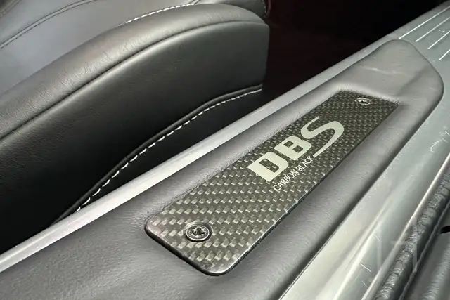 Aston Martin DBS Carbon Black Edition Ansicht 19