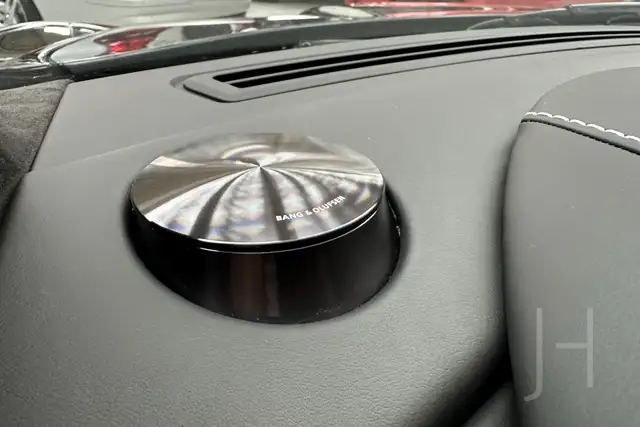 Aston Martin DBS Carbon Black Edition Ansicht 27