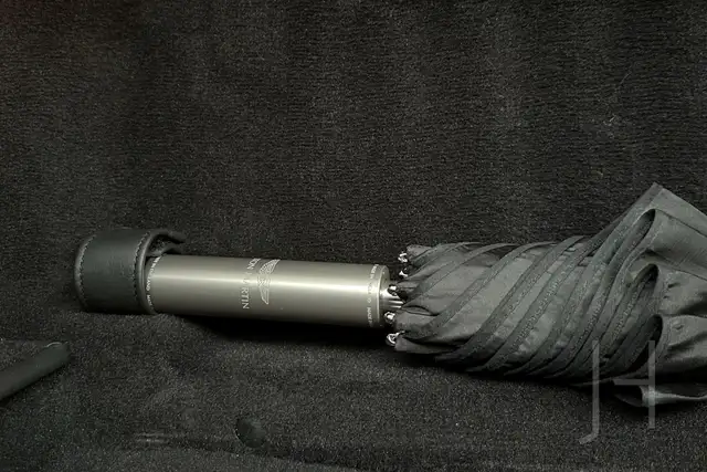 Aston Martin DBS Carbon Black Edition Ansicht 14