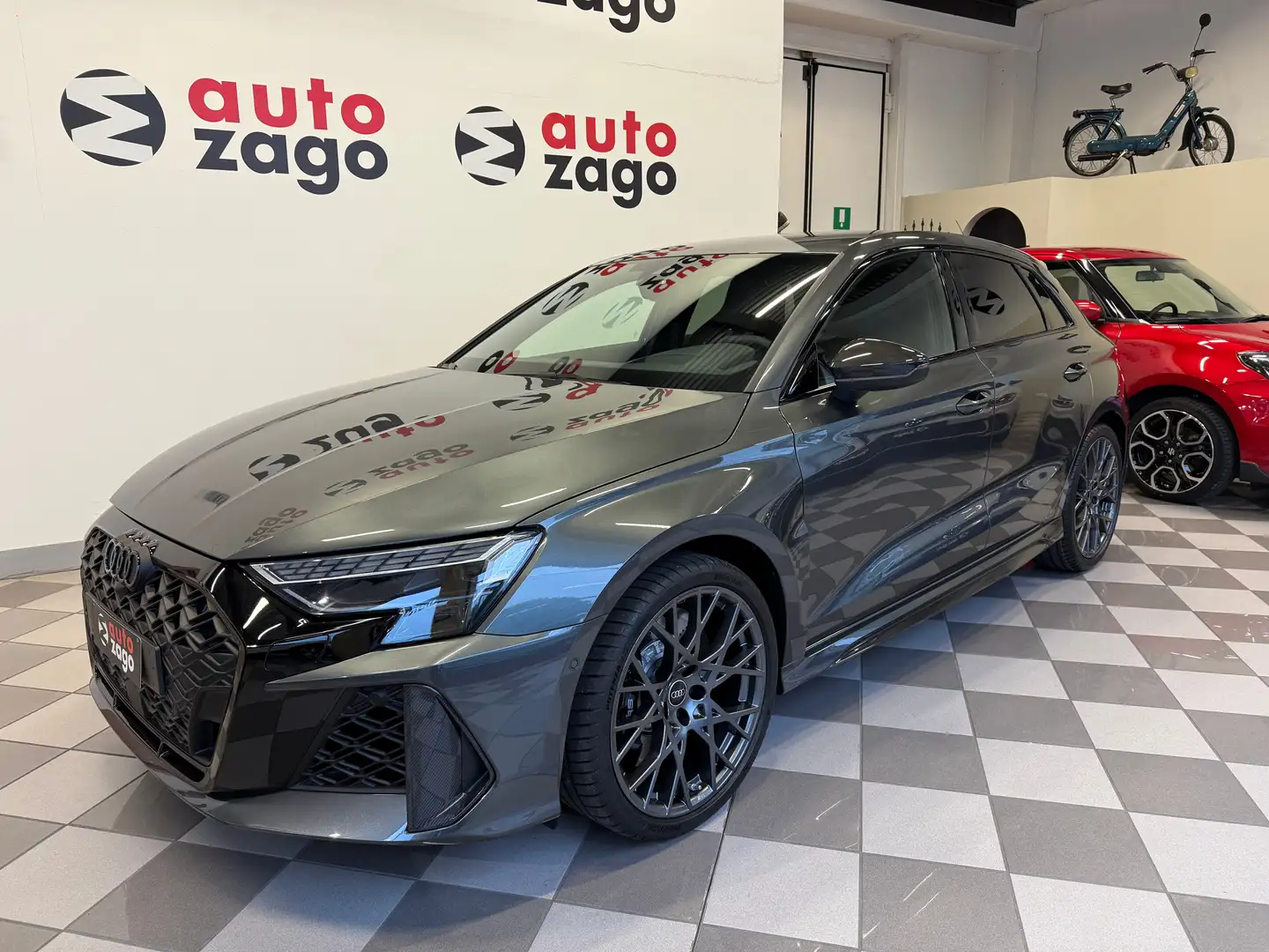 Audi RS3 RS3 Sportback Quattro - Pacchetto Carbonio Gris - 1