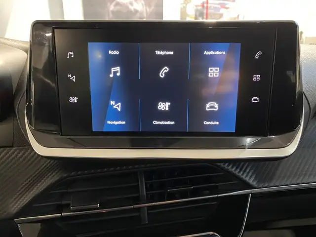 Peugeot 208 view 10