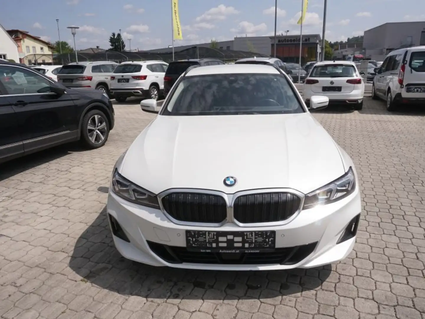 BMW 318 d Touring Aut. *2023er+WIDESCREEN* Weiß - 2